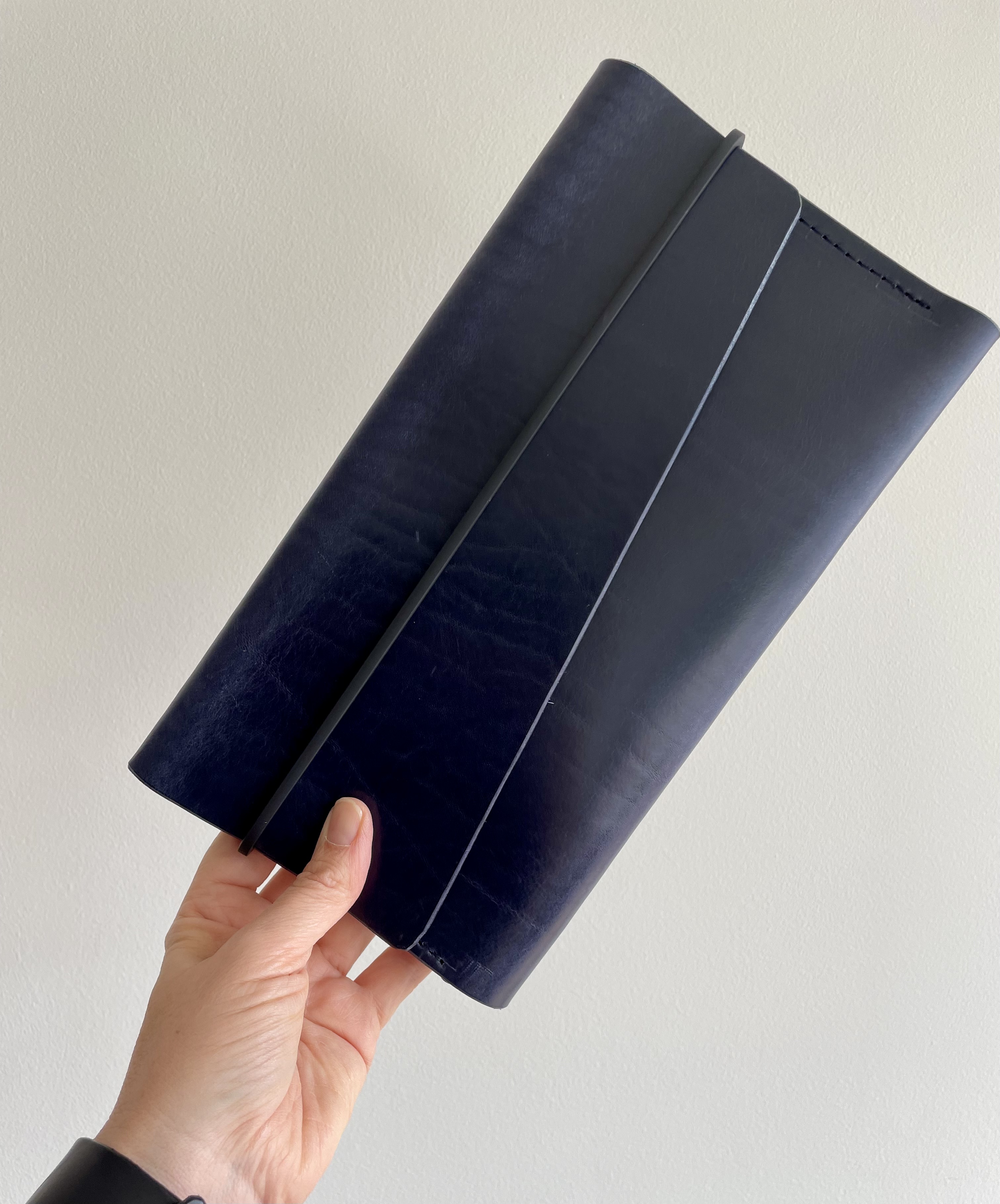 The Clutch - Color Deep Blue