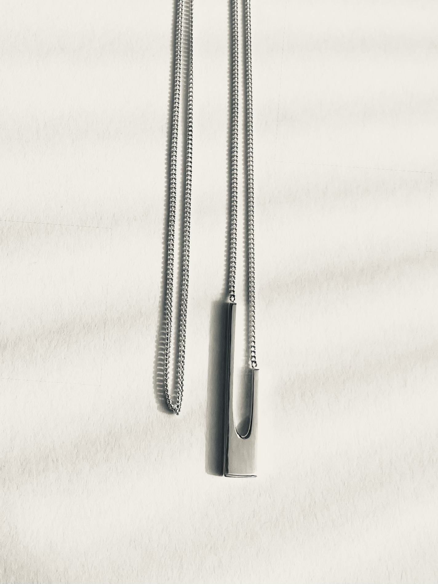 Revolt silver necklace